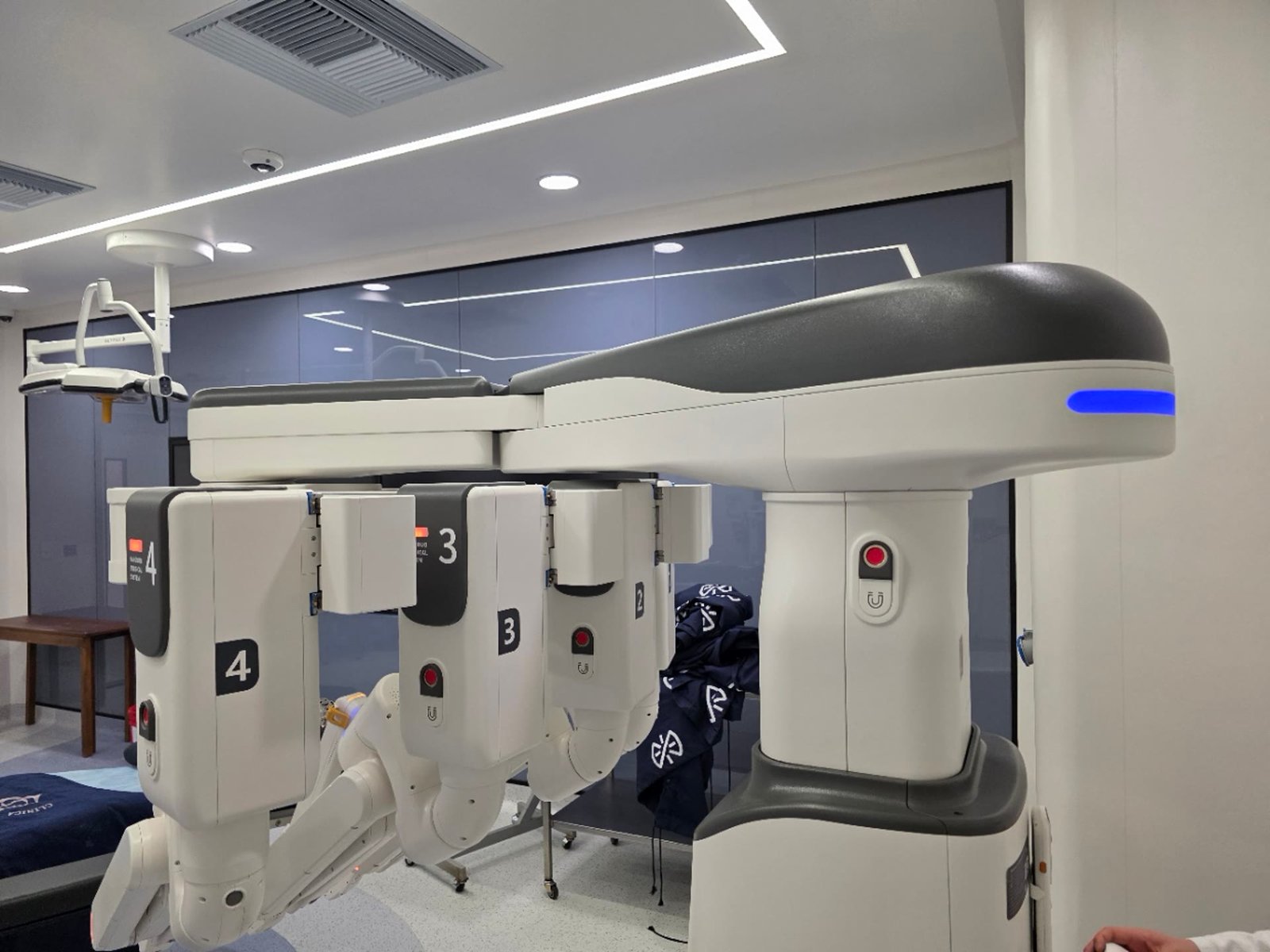 Cabezal del robot KangDuo con 4 brazos numerados